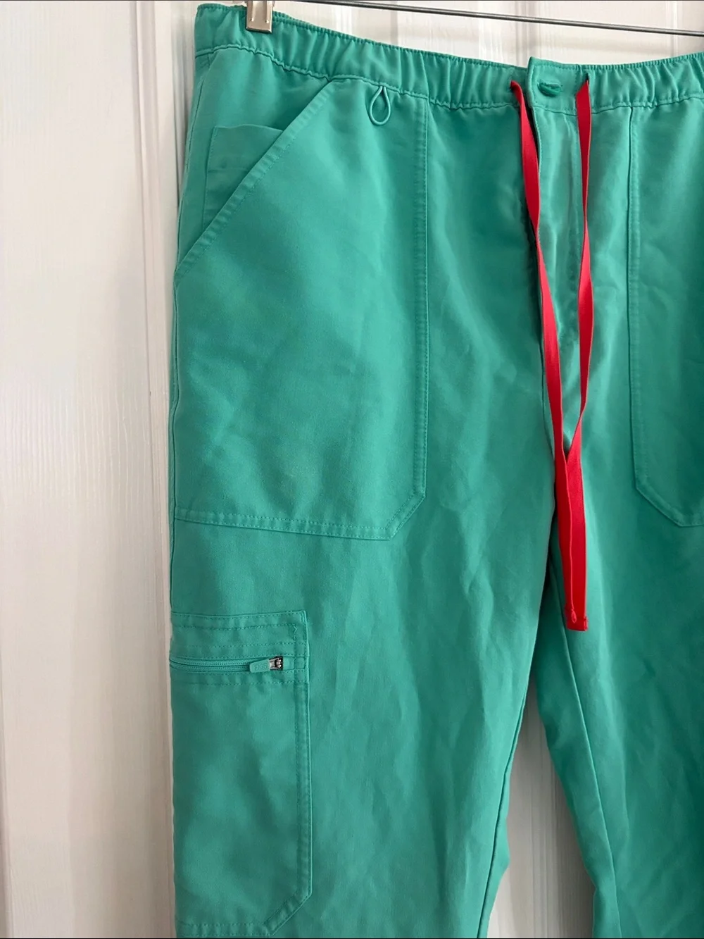 FIGS Teal Utility cargo Scrubs Doctor Nursing Medical Pants Men’s Size Large